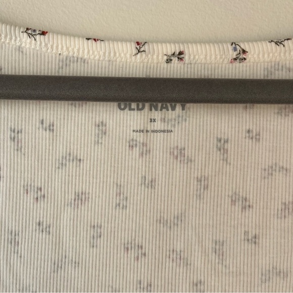 Old navy Ribbed Floral Button Top Plus Size 3X Cream Stretch Scoop Neck NWT - Picture 4 of 13